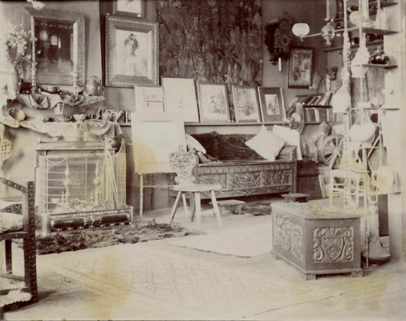 Lathrop_sisters'_Northampton_studio